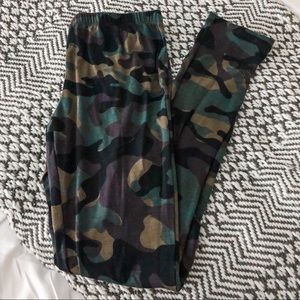 Camo leggings